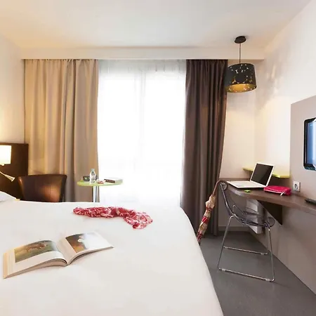 Ibis Styles Centre Готель