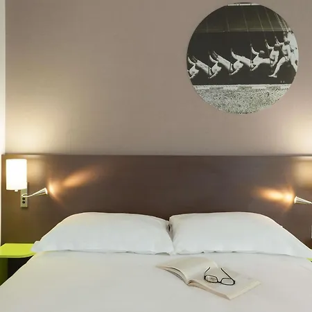 Ibis Styles Centre Hotel 3*