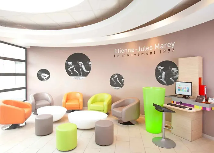 Ibis Styles Centre Готель Бон