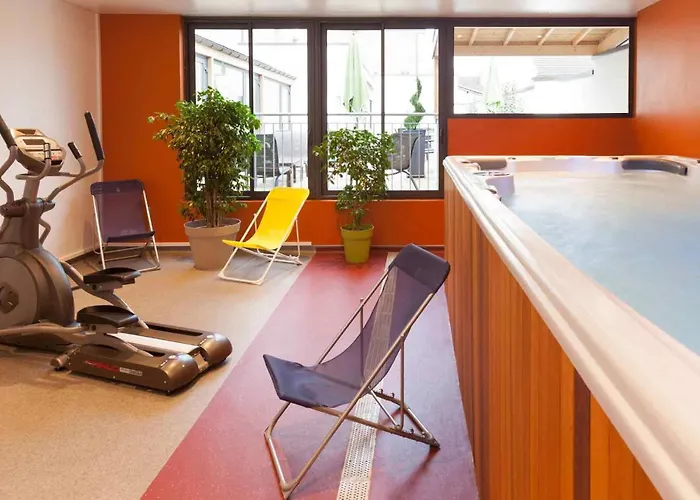 Ibis Styles Centre Бон