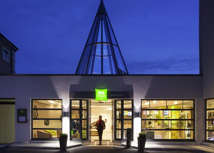 Ibis Styles Centre Готель 3*