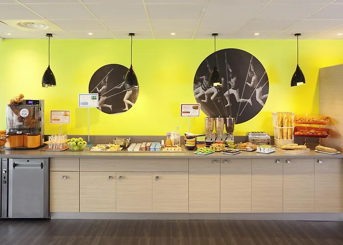 Ibis Styles Centre Готель